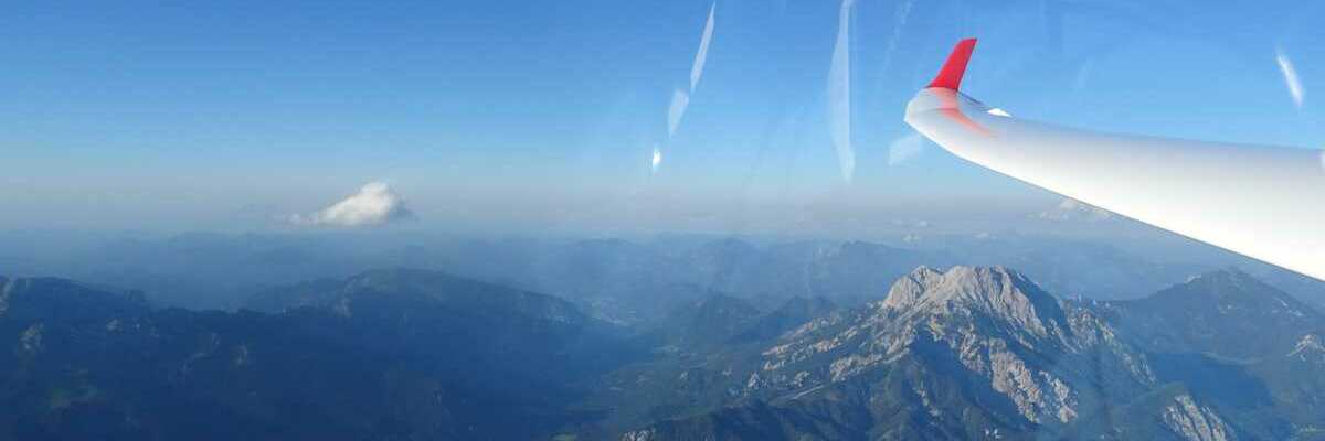 Flugwegposition um 16:48:49: Aufgenommen in der Nähe von Admont, Österreich in 2671 Meter